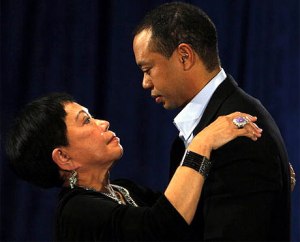 tiger-woods-mother-at-press-conference-021910-lg